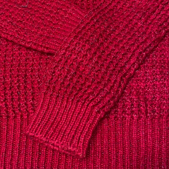 Warm Sweater - Picture 2 of 3